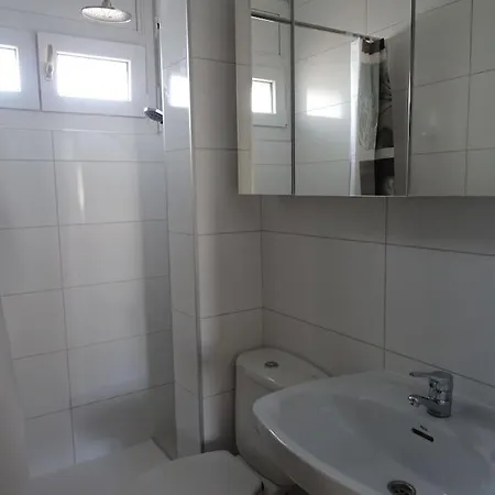 Moderno Y Renovado En Zona Residencial *